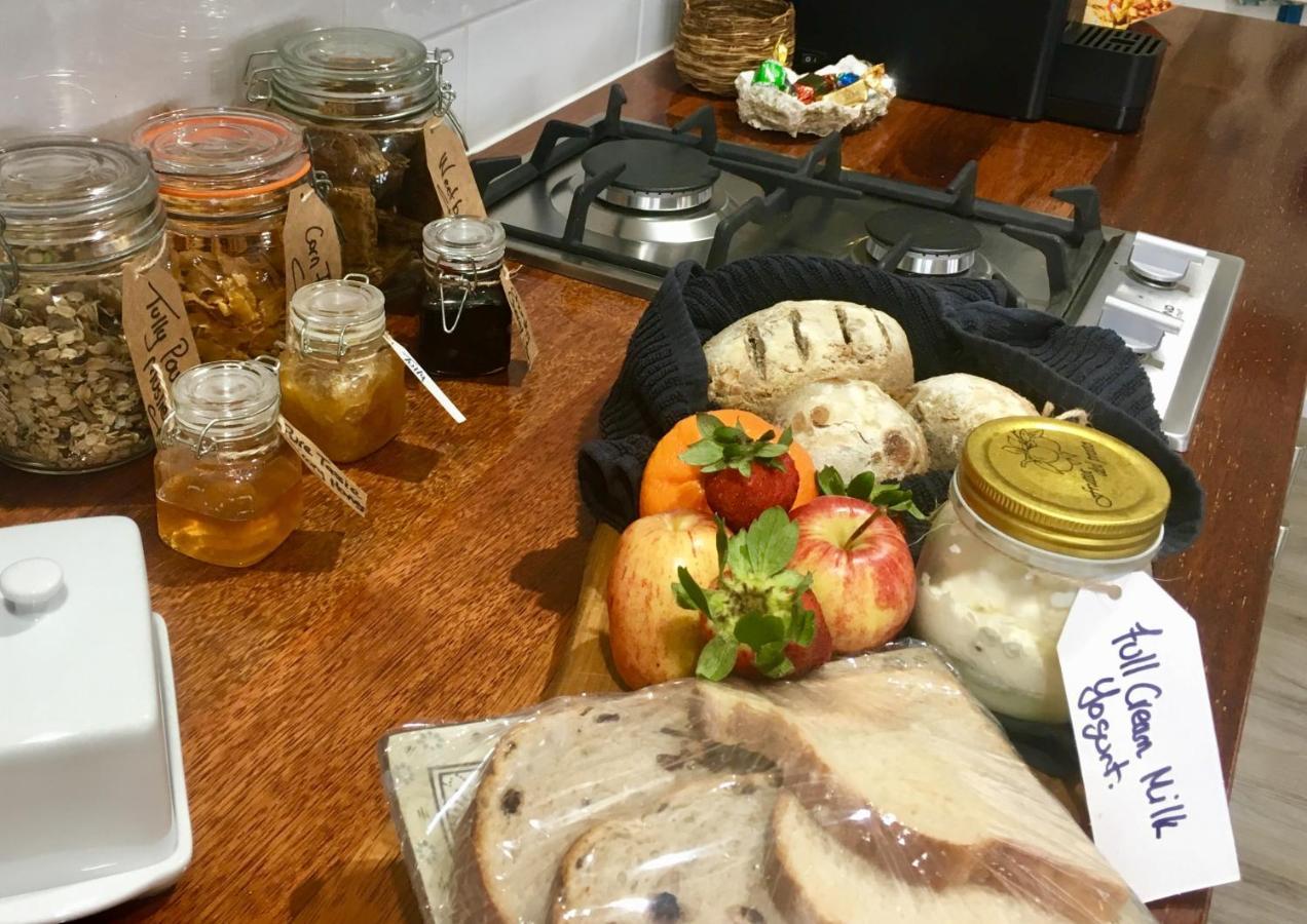 Tully Cottage B&B 圣海伦斯 外观 照片